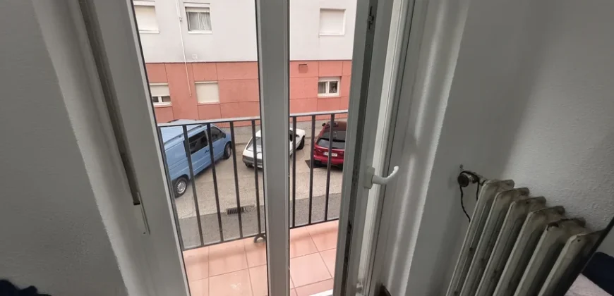 Piso para entrar a vivir de tres habitaciones sin ascensor