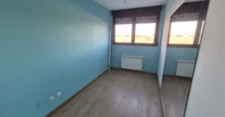 Piso de cuatro habitaciones dos baños con garaje y trastero Piso de cuatro habitaciones dos baños con garaje y trastero