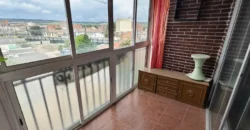 Piso de cuatro habitaciones con terraza Piso de cuatro habitaciones con terraza