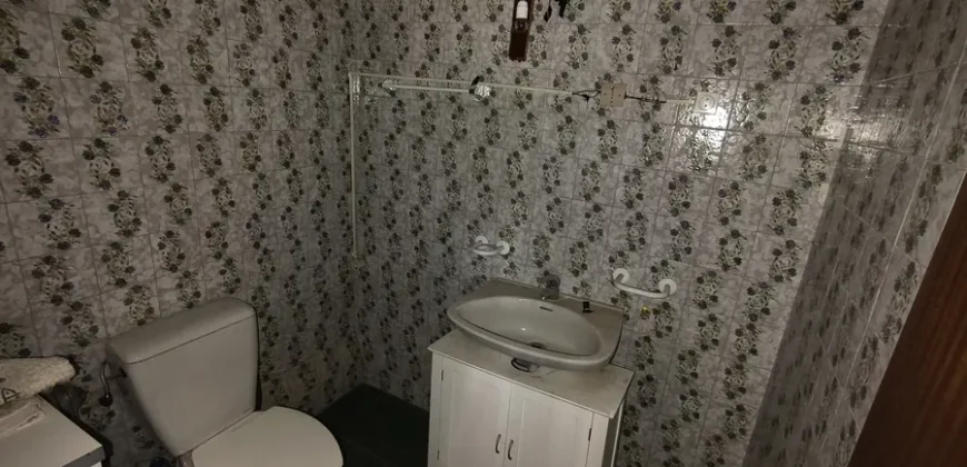 Piso de cuatro habitaciones con terraza