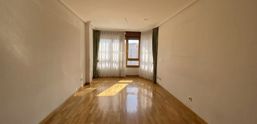 Piso en el centro de Palencia con 3 dormitorios y 2 baños