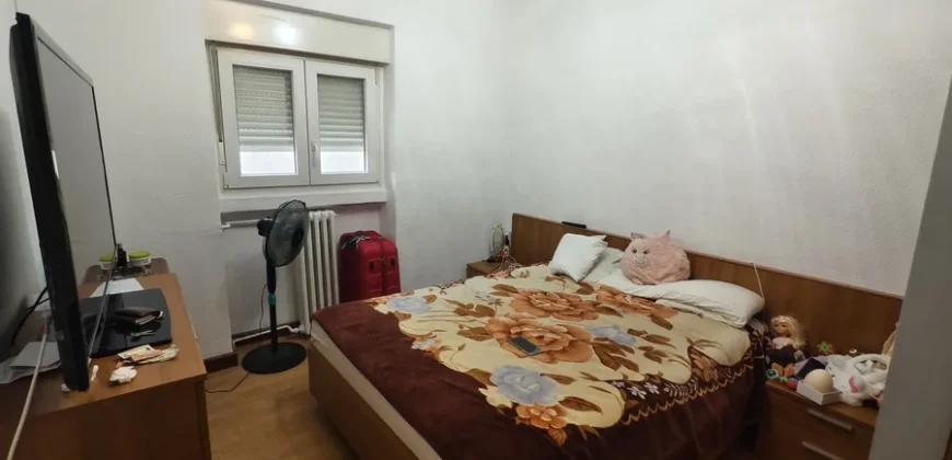 Piso para entrar a vivir de tres habitaciones sin ascensor