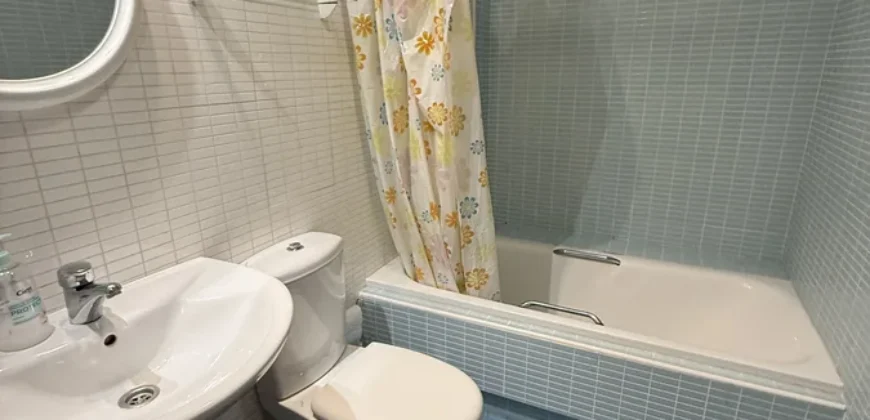 Piso de tres habitaciones dos baños con garaje y trastero