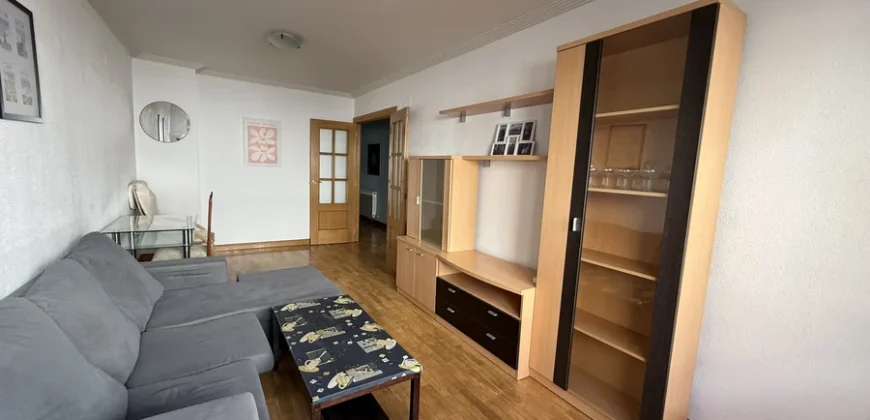 Piso de tres habitaciones dos baños con garaje y trastero