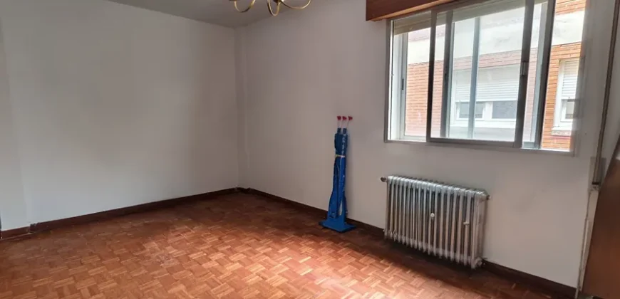 Piso de cuatro habitaciones con terraza