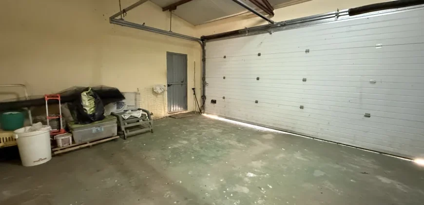 Casa en venta en Frechilla con piscina, jardín y garaje