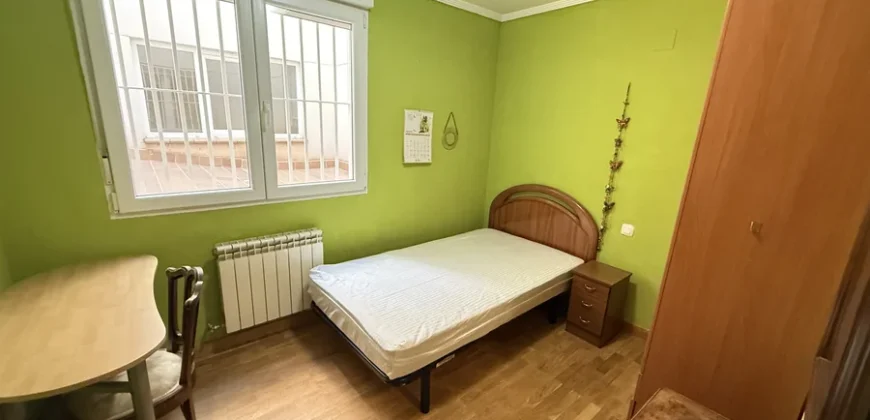 Piso de tres habitaciones dos baños con garaje y trastero