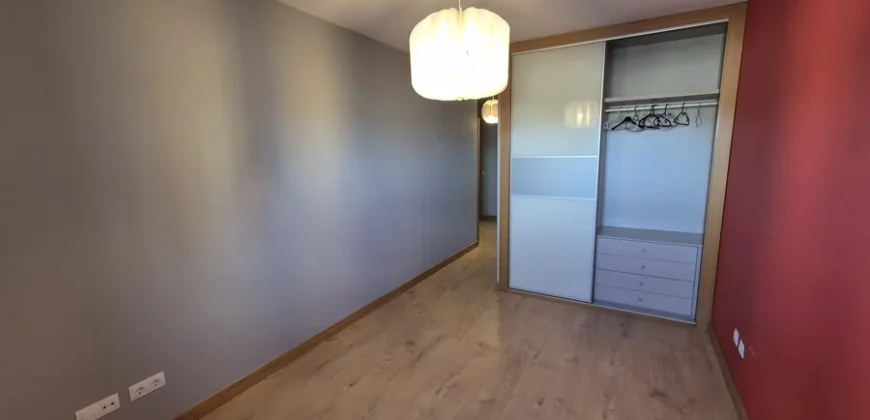 Piso de cuatro habitaciones dos baños con garaje y trastero