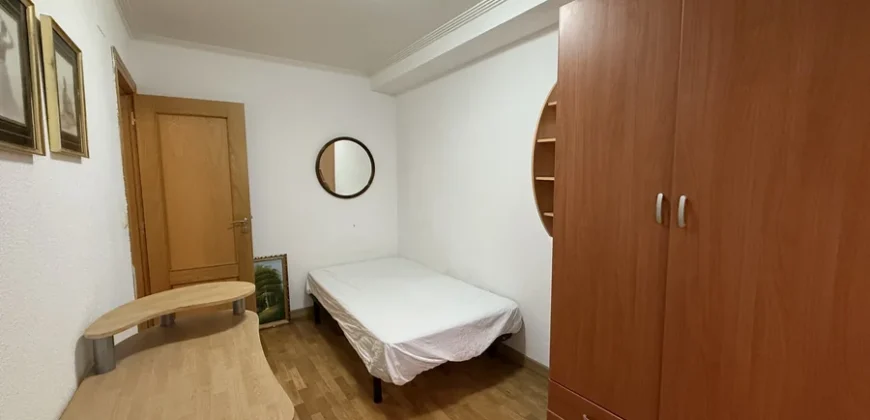 Piso de tres habitaciones dos baños con garaje y trastero
