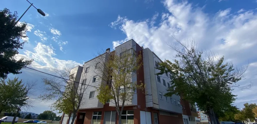 Ático de tres habitaciones con dos terrazas en el Cristo.