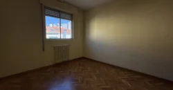 Piso céntrico de 2 habitaciones con garaje. Piso céntrico de 2 habitaciones con garaje.