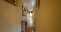 Piso para entrar a vivir de tres habitaciones en Pintor Oliva.