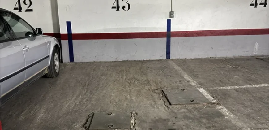 Piso de cuatro habitaciones en Casado del Alisal.