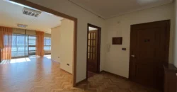 Piso céntrico de 2 habitaciones con garaje. Piso céntrico de 2 habitaciones con garaje.