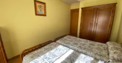 Piso para entrar a vivir de tres habitaciones en Pintor Oliva.