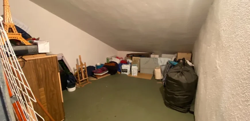 Piso para entrar a vivir de tres habitaciones en Pintor Oliva.