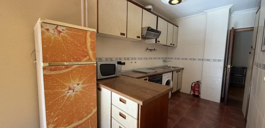 Piso céntrico de 2 habitaciones con garaje.