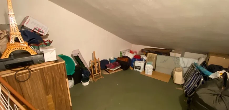 Piso para entrar a vivir de tres habitaciones en Pintor Oliva.
