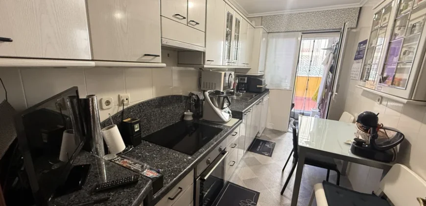 Piso céntrico de tres habitaciones para entrar a vivir