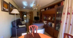 Piso para entrar a vivir de tres habitaciones en Pintor Oliva.
