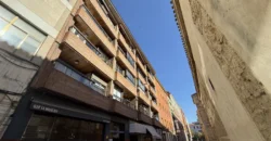 Piso céntrico de 2 habitaciones con garaje. Piso céntrico de 2 habitaciones con garaje.