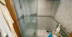 Piso para entrar a vivir de tres habitaciones en Pintor Oliva.
