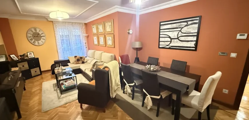 Piso céntrico de tres habitaciones para entrar a vivir