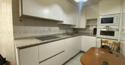 Piso para entrar a vivir de tres habitaciones en Pintor Oliva.